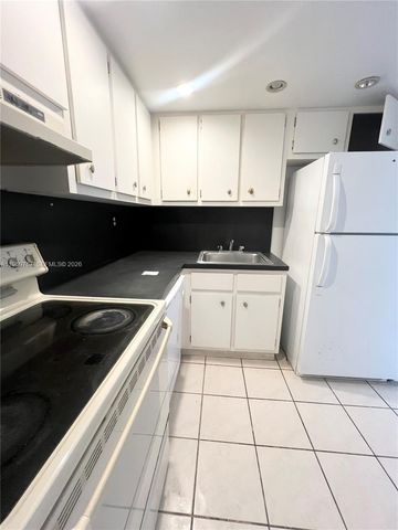 6937 Bay Dr 210, Miami Beach, FL 33141