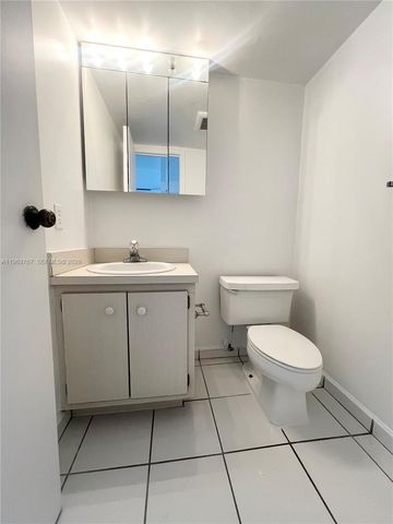 6937 Bay Dr 210, Miami Beach, FL 33141