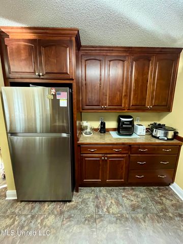 1301 Roswell Street, Pascagoula, MS 39581