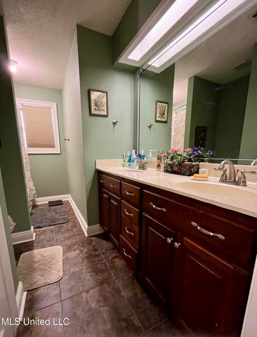 1301 Roswell Street, Pascagoula, MS 39581