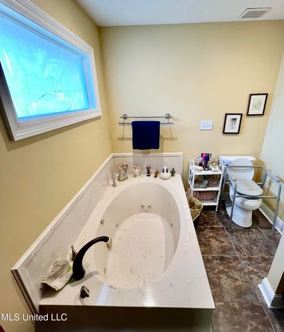 1301 Roswell Street, Pascagoula, MS 39581