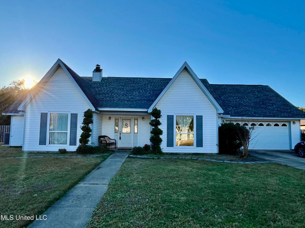 1301 Roswell Street, Pascagoula, MS 39581