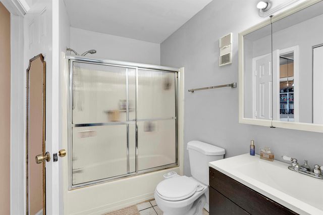 3 Vía De Casas Sur 102, Boynton Beach, FL 33426