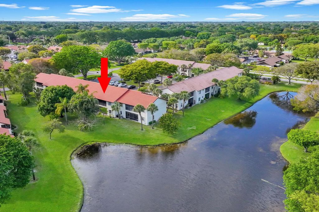 3 Vía De Casas Sur 102, Boynton Beach, FL 33426
