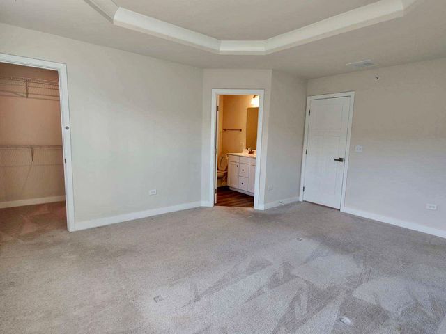 319 Elm Court 319, Mount Prospect, IL 60056