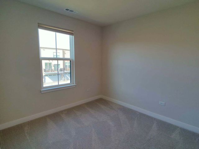 319 Elm Court 319, Mount Prospect, IL 60056