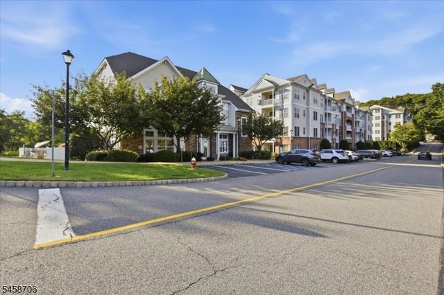 2307 Ramapo Ct 2307, Riverdale Boro, NJ 07457