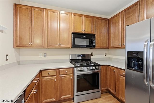 2307 Ramapo Ct 2307, Riverdale Boro, NJ 07457