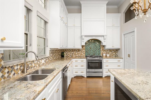 5634 Kiam Street C, Houston, TX 77007