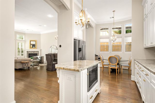 5634 Kiam Street C, Houston, TX 77007