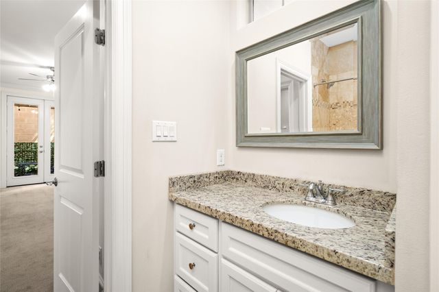 5634 Kiam Street C, Houston, TX 77007