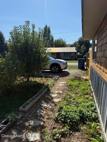 907 Ruth Ave, Sandpoint, ID 83864