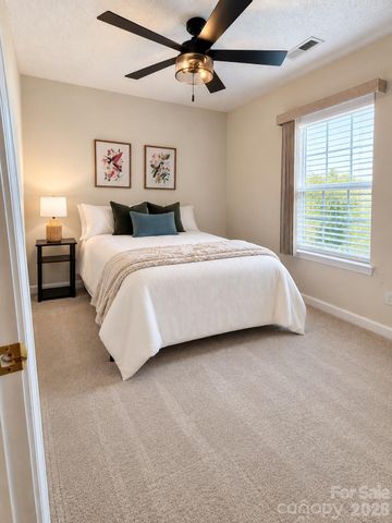 1980 8th Street Lane SE, Hickory, NC 28602