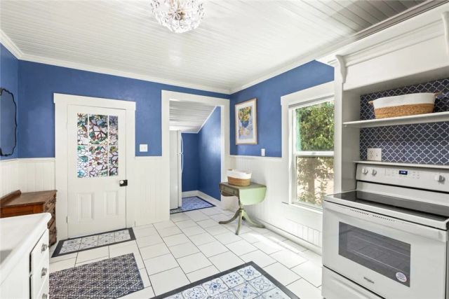 2725 West Sacramento Avenue, Chico, CA 95973