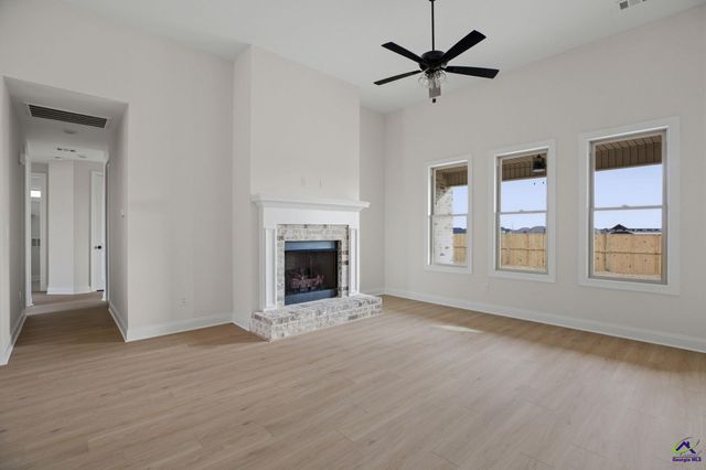 206 Farmland Circle, Perry, GA 31069