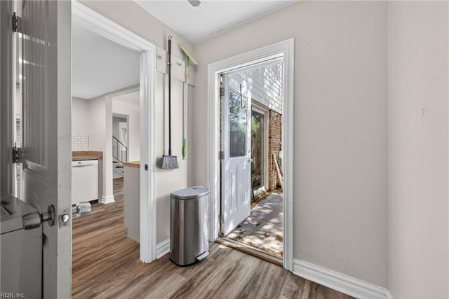 5676 Weblin Dr, Virginia Beach, VA 23462