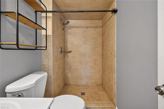 5676 Weblin Dr, Virginia Beach, VA 23462