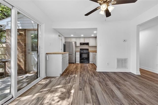 5676 Weblin Dr, Virginia Beach, VA 23462