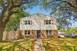 5676 Weblin Dr, Virginia Beach, VA 23462