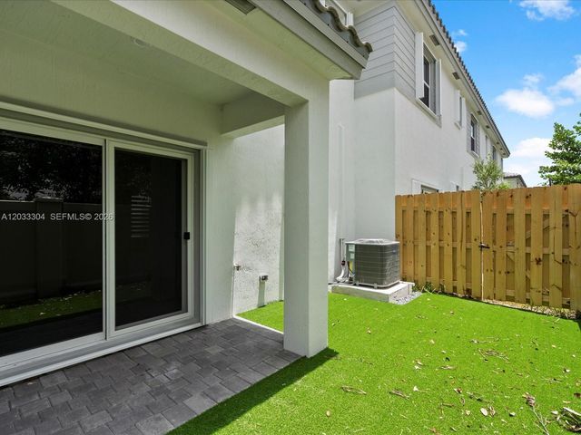 106 SW 184th Place 106, Pembroke Pines, FL 33029