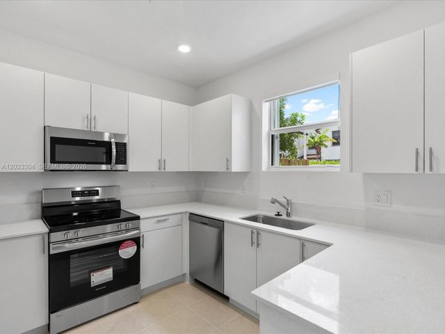 106 SW 184th Place 106, Pembroke Pines, FL 33029