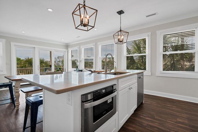 2708 Palmetto Boulevard, Edisto Beach, SC 29438