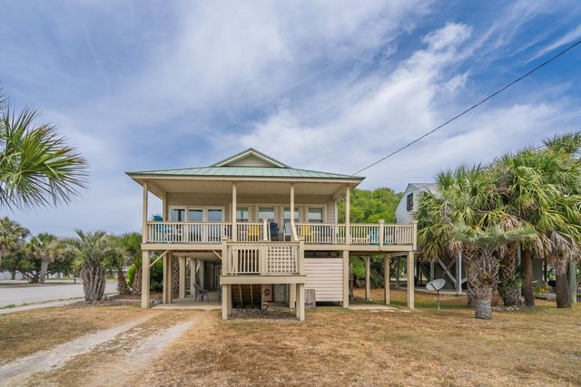 2708 Palmetto Boulevard, Edisto Beach, SC 29438