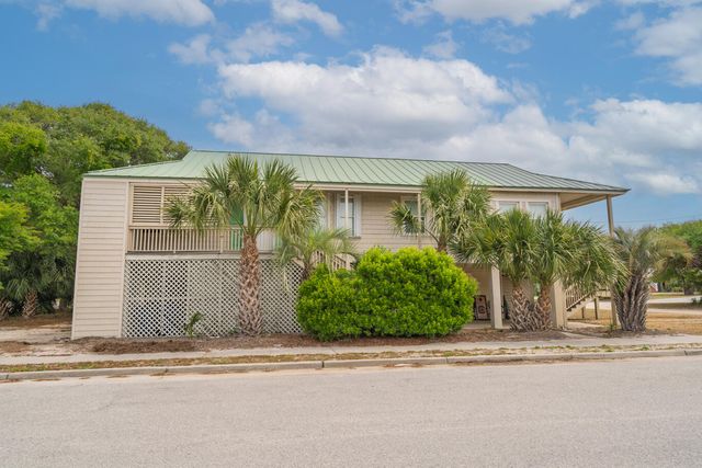 2708 Palmetto Boulevard, Edisto Beach, SC 29438