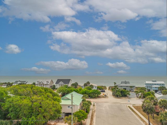 2708 Palmetto Boulevard, Edisto Beach, SC 29438