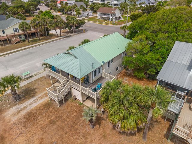 2708 Palmetto Boulevard, Edisto Beach, SC 29438