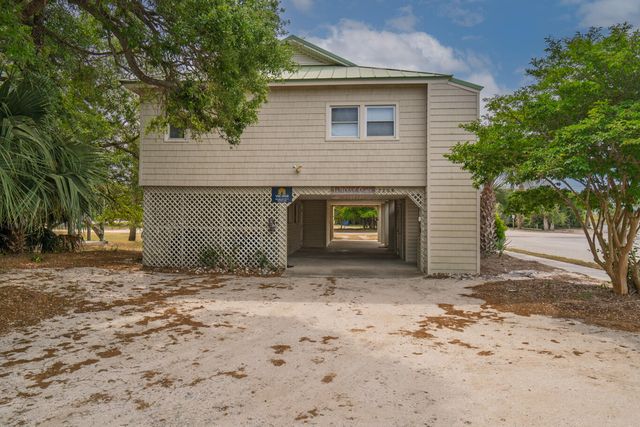 2708 Palmetto Boulevard, Edisto Beach, SC 29438