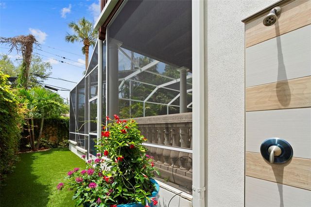 4406 W AZEELE STREET, Tampa, FL 33609