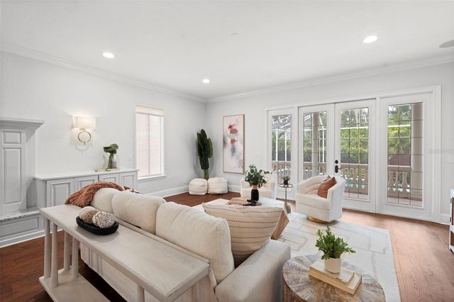 4406 W AZEELE STREET, Tampa, FL 33609