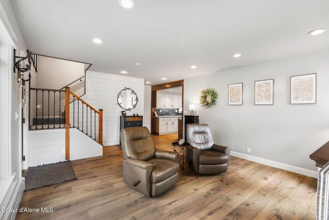 821 Poplar ST, Sandpoint, ID 83864