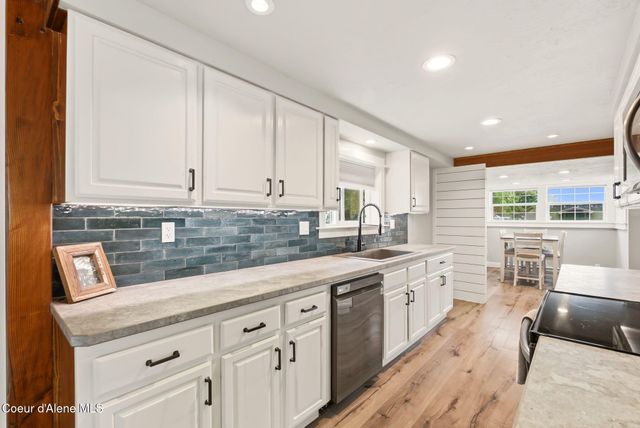 821 Poplar ST, Sandpoint, ID 83864