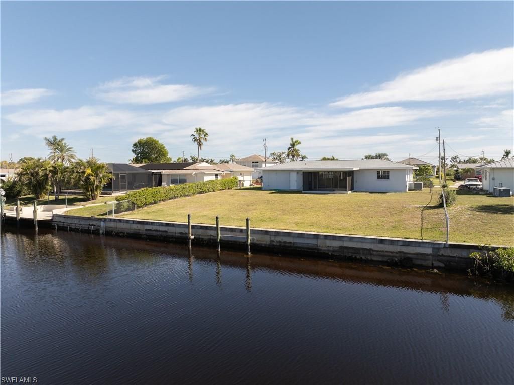 Image 20 of property listing at 3102 SE 18th AVE, Cape Coral, FL 33904
