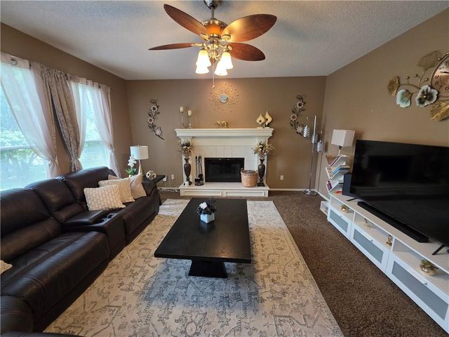 17460 W 158th Street, Olathe, KS 66062
