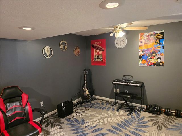 17460 W 158th Street, Olathe, KS 66062