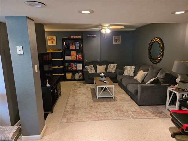 17460 W 158th Street, Olathe, KS 66062