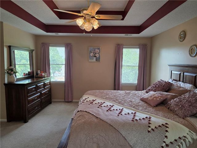 17460 W 158th Street, Olathe, KS 66062