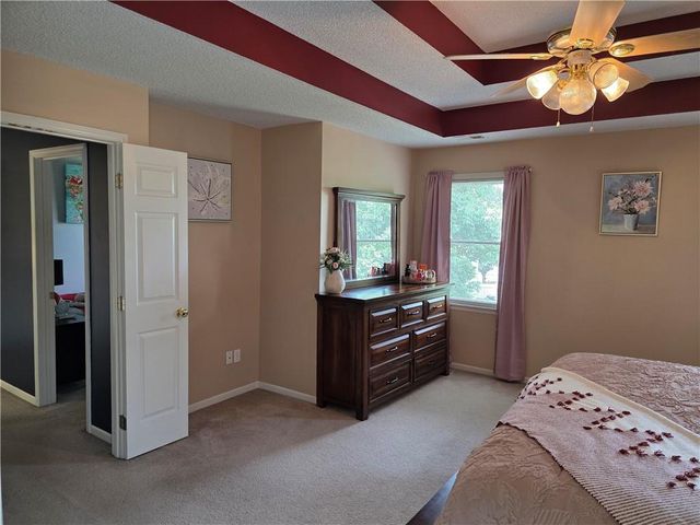 17460 W 158th Street, Olathe, KS 66062