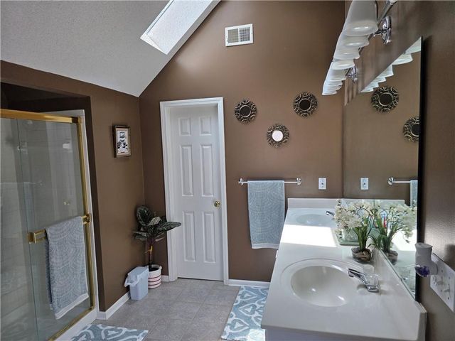 17460 W 158th Street, Olathe, KS 66062