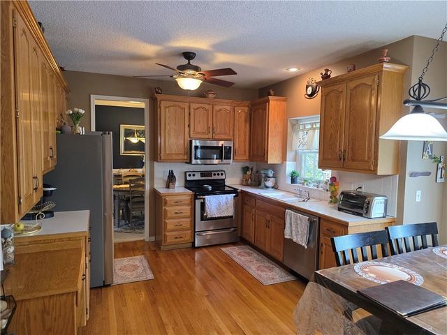 17460 W 158th Street, Olathe, KS 66062