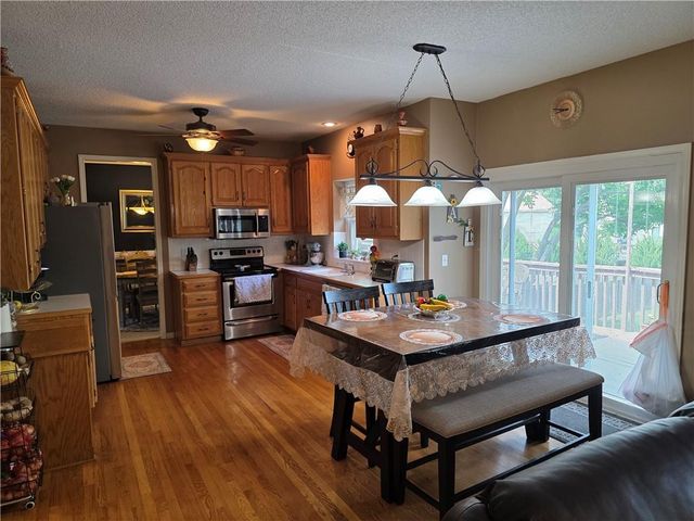 17460 W 158th Street, Olathe, KS 66062