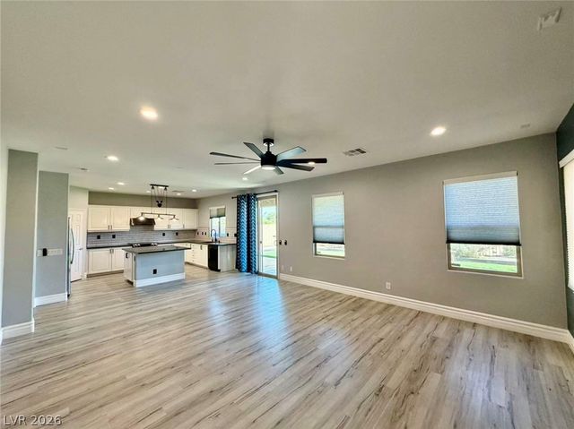 135 Tall Ruff Drive, Las Vegas, NV 89148