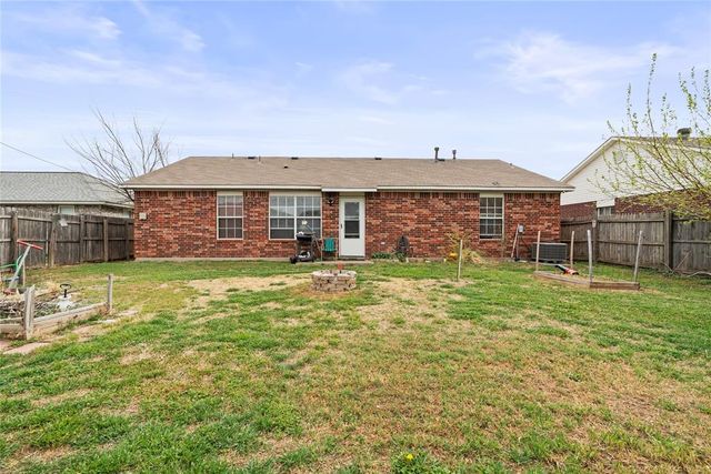 936 NW 15th Street, Moore, OK 73160