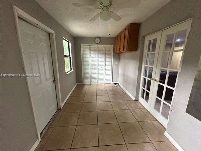 29 Madrid Ln 8-9, Davie, FL 33324