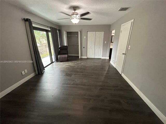 29 Madrid Ln 8-9, Davie, FL 33324