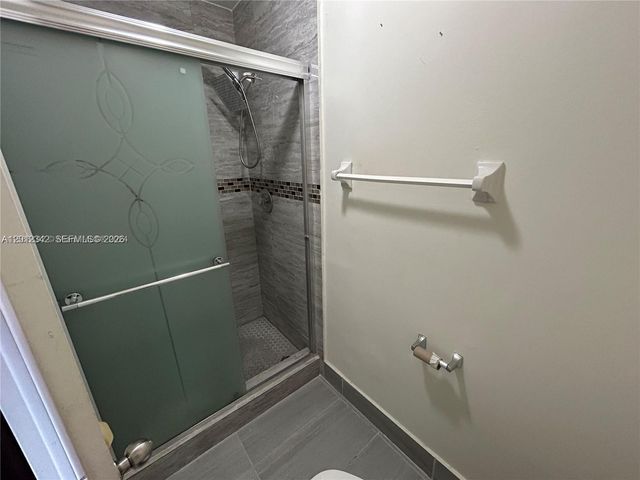 29 Madrid Ln 8-9, Davie, FL 33324