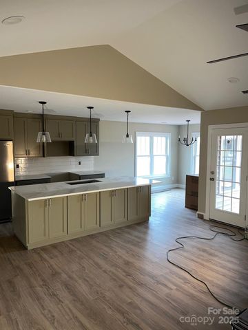 1818 Maple Lane, Lincolnton, NC 28092